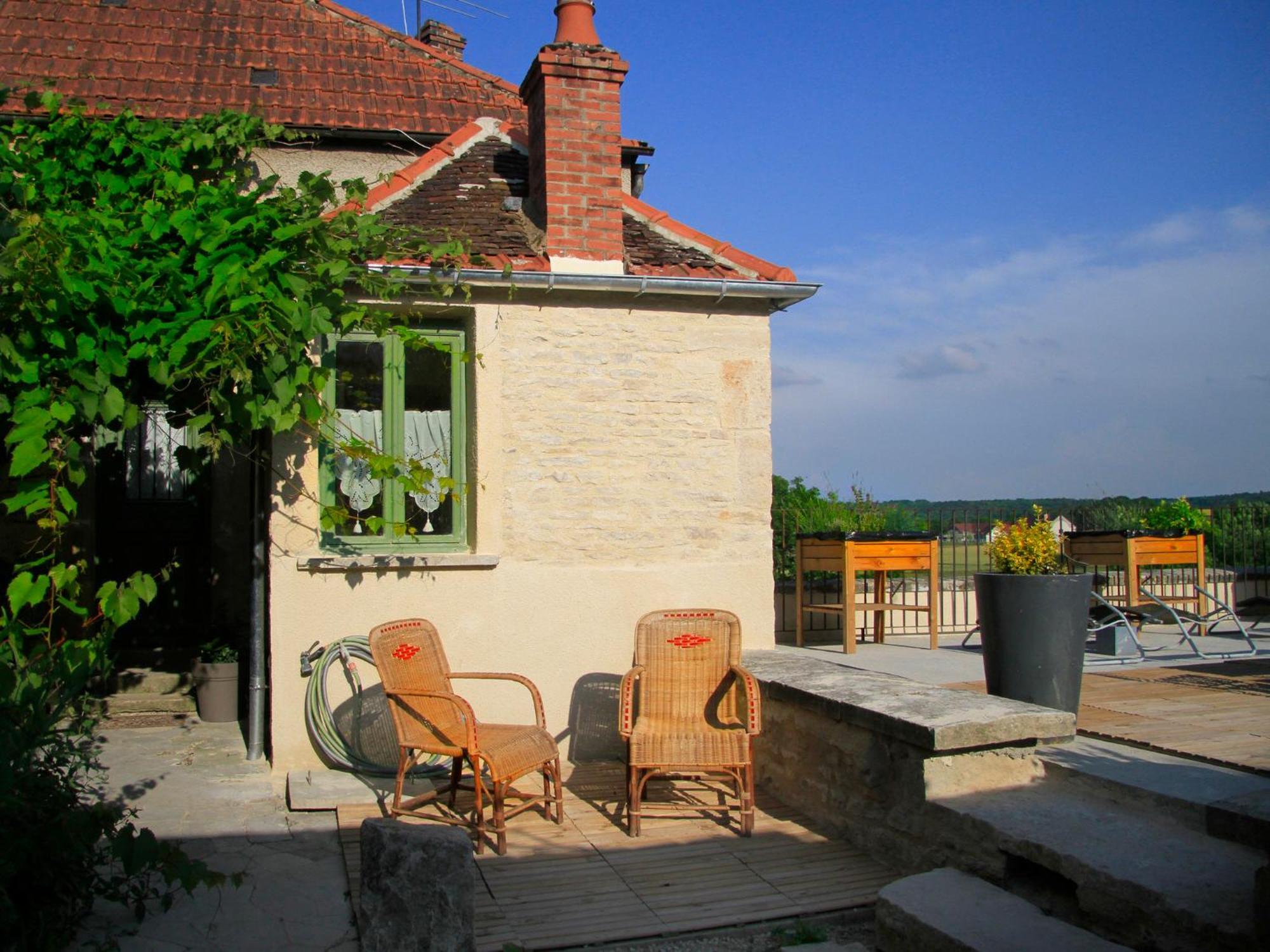 Cote-Serein La Privilege De La Tour Madame Noyers-sur-Serein Exteriör bild